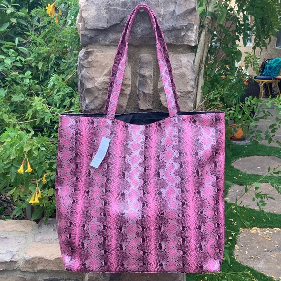 Saks fifth Avenue Pink snakeskin tote - Picture 2 of 16